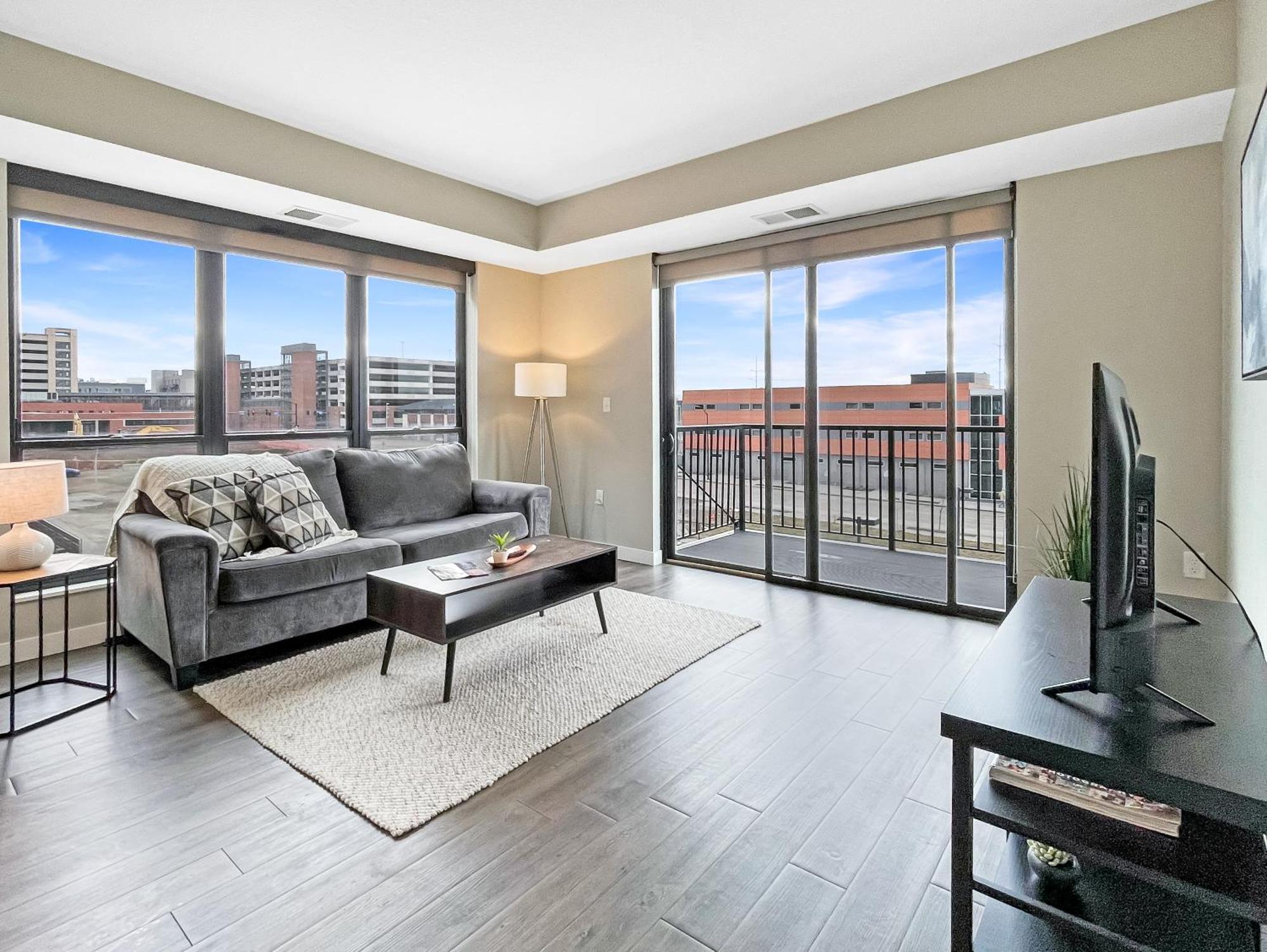 Apartmán Large Downtown 2Br -Hot Tub-Downtown! Des Moines Exteriér fotografie